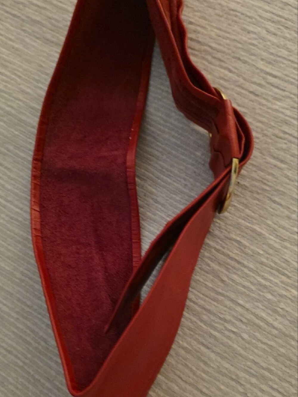 Women's Vintage 1980's Red Leather Waist Belt with Gold Buckle - Picture 5 of 5